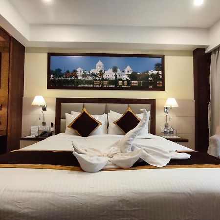 Hotel Rimi International Агартала Екстериор снимка