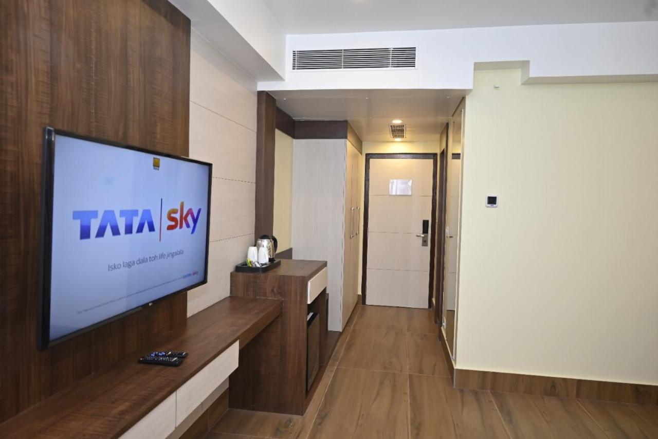 Hotel Rimi International Агартала Екстериор снимка