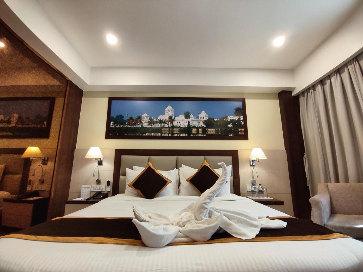 Hotel Rimi International Агартала Екстериор снимка
