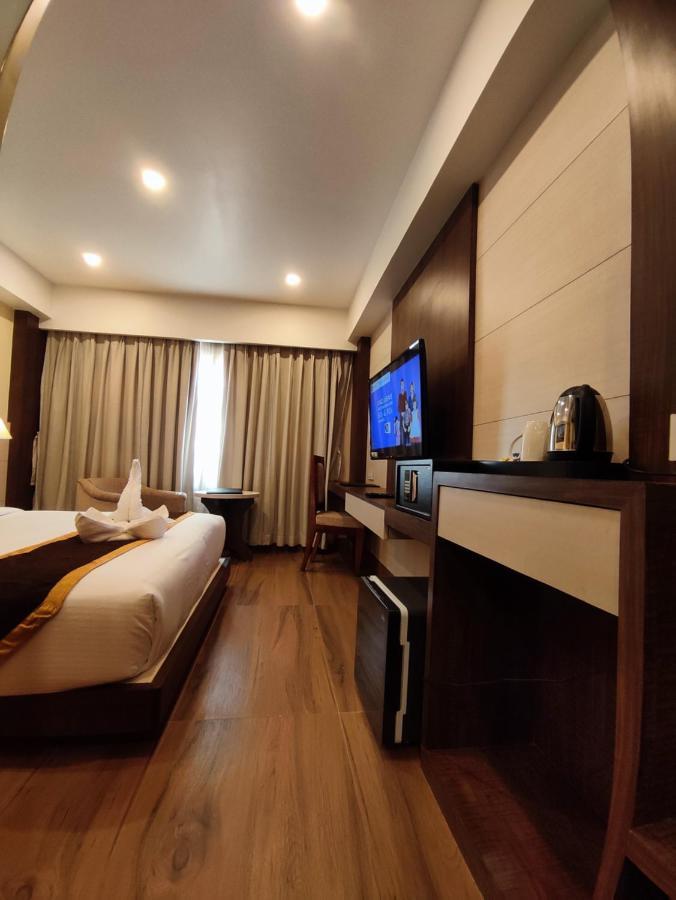 Hotel Rimi International Агартала Екстериор снимка