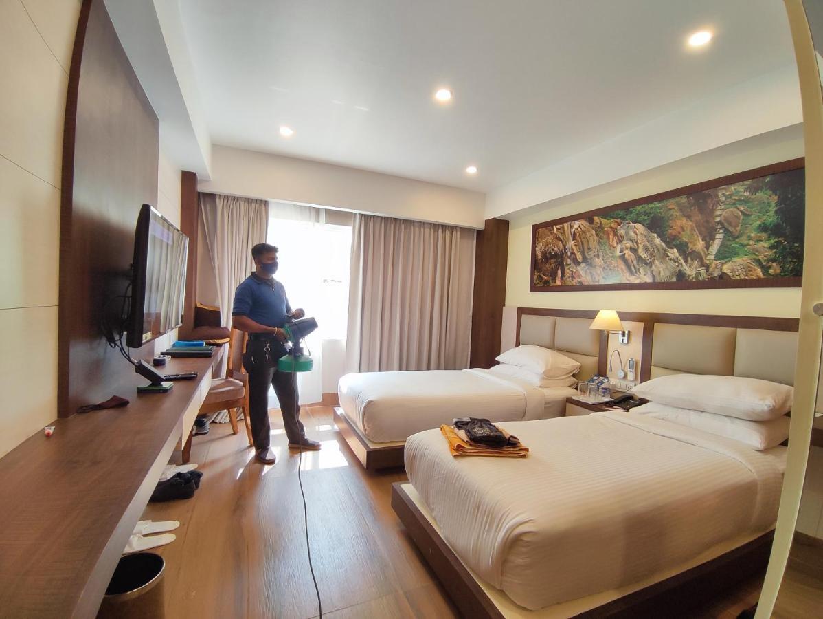 Hotel Rimi International Агартала Екстериор снимка