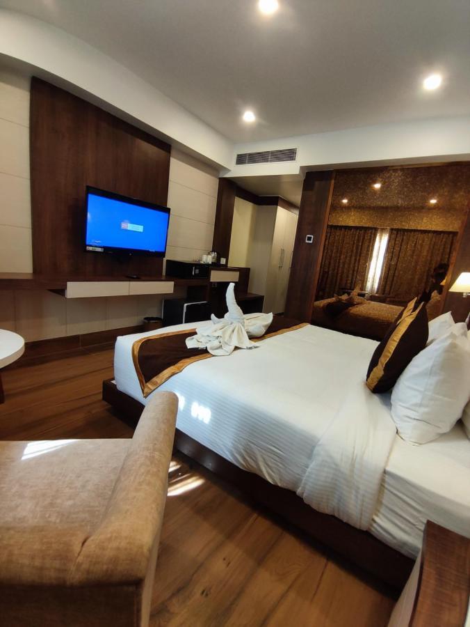 Hotel Rimi International Агартала Екстериор снимка