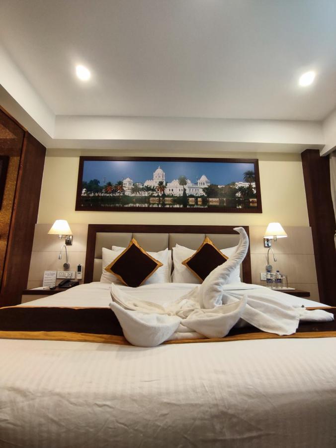 Hotel Rimi International Агартала Екстериор снимка